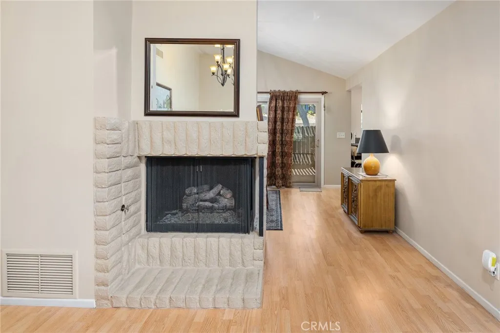 https://cdn.realtyfeed.com/cdn/127/306795792/4e9d8d150f85c891c03ab5c8202ad3b5.webp