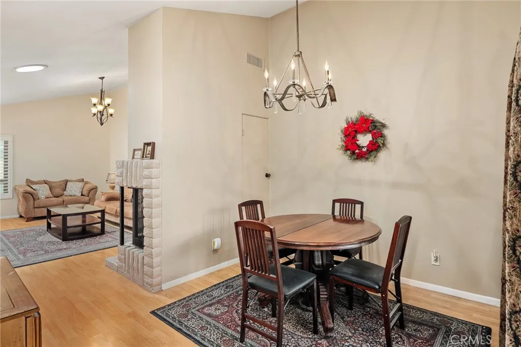 https://cdn.realtyfeed.com/cdn/127/306795792/992cfe220489665dd7be661a62093d59.webp