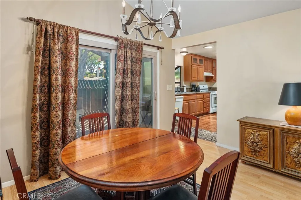 https://cdn.realtyfeed.com/cdn/127/306795792/de8db3a735568f138f19c75a6c0481aa.webp