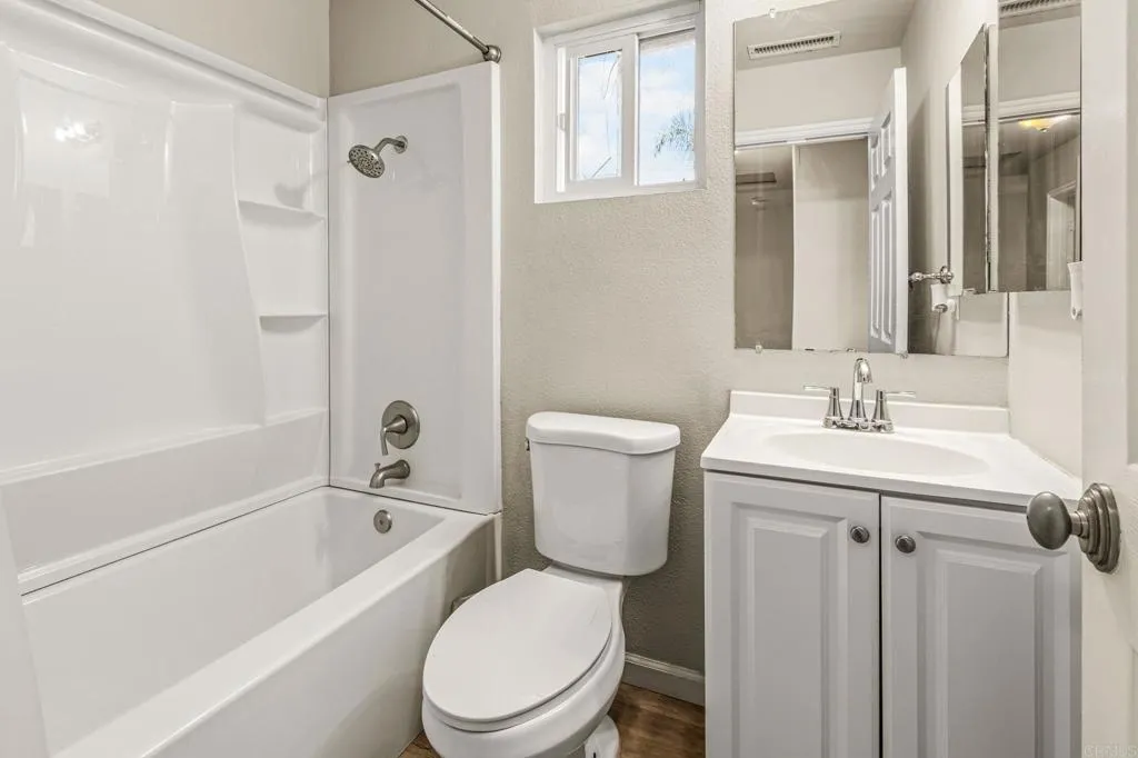 https://cdn.realtyfeed.com/cdn/127/306795953/1cb15d22036b0666b1306bec38040375.webp