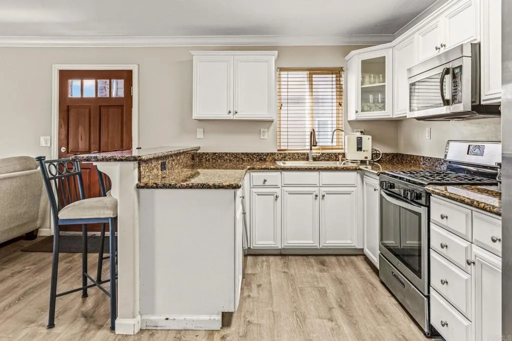 https://cdn.realtyfeed.com/cdn/127/306795953/a880910baa5444af49cbb364f92fd18d.webp