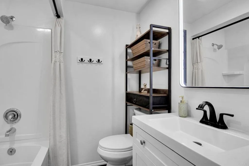 https://cdn.realtyfeed.com/cdn/127/306795968/10b4ce9c44821c715a5b20b642b59c8d.webp