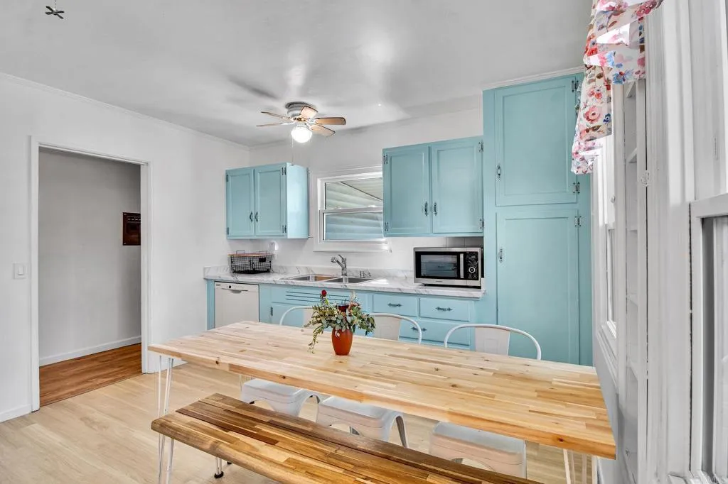 https://cdn.realtyfeed.com/cdn/127/306795968/69ae0118a8445f07de49d45589c23add.webp