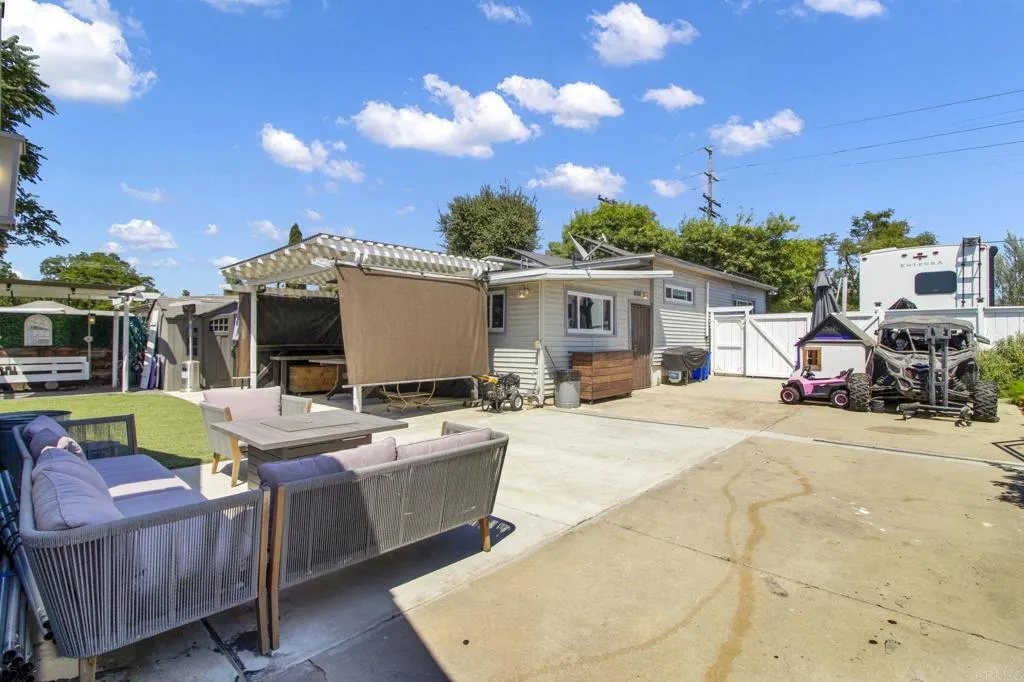 https://cdn.realtyfeed.com/cdn/127/306795968/796bbb4529c418e2059a118ebb6e6e16.webp
