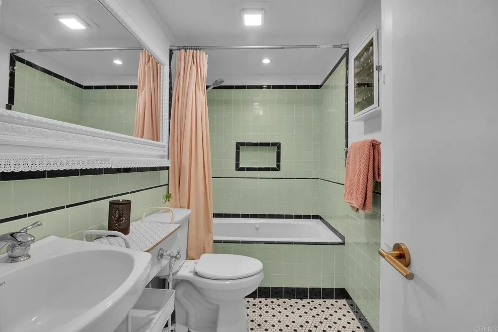 https://cdn.realtyfeed.com/cdn/127/306795968/bfd9ab91128976ec8ab946ba798aa91a.webp