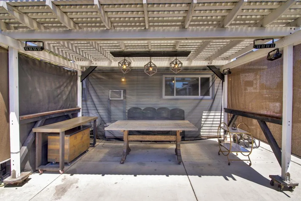 https://cdn.realtyfeed.com/cdn/127/306795968/cd53126d92070748f45af02dd3f3cd01.webp