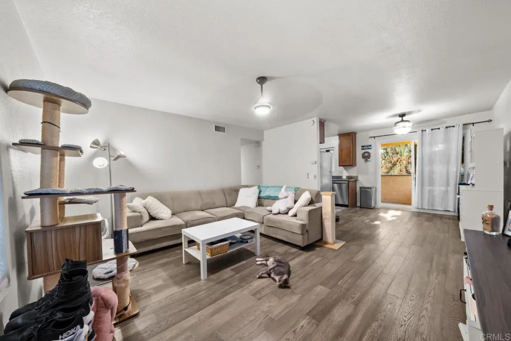 https://cdn.realtyfeed.com/cdn/127/306795970/847f53ea45dd1bedd055942b34a9ba3b.webp