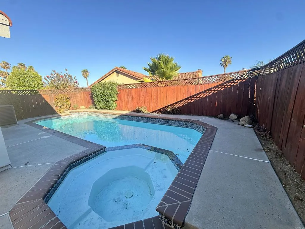 12027 Via Hacienda, El Cajon, CA 92019 - Main photo, El Cajon, CA