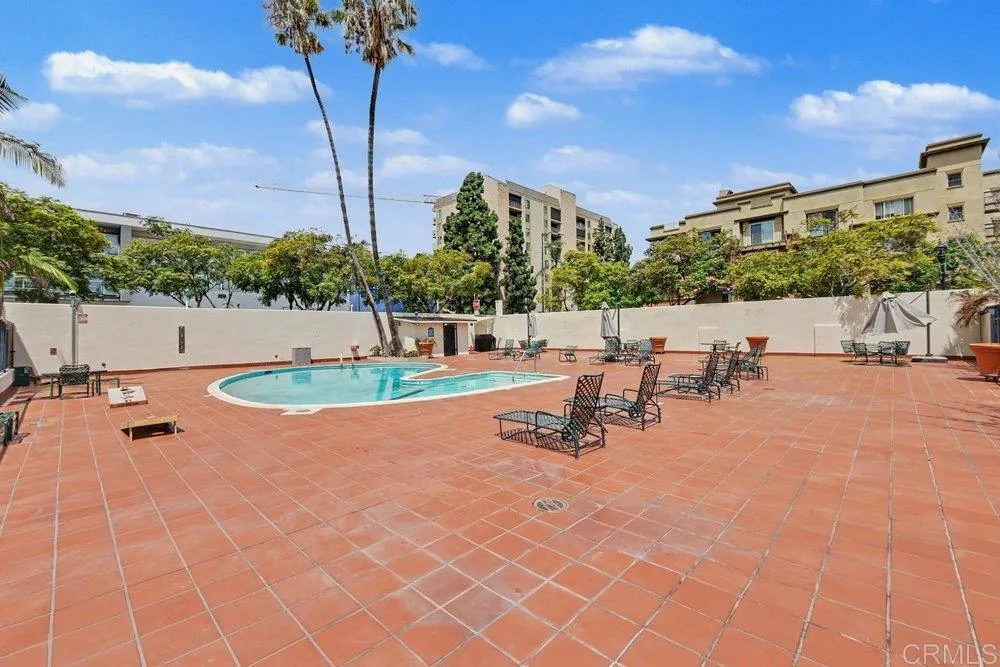 https://cdn.realtyfeed.com/cdn/127/306796088/4b48f3076b5018d0e1e14f803eea0897.webp