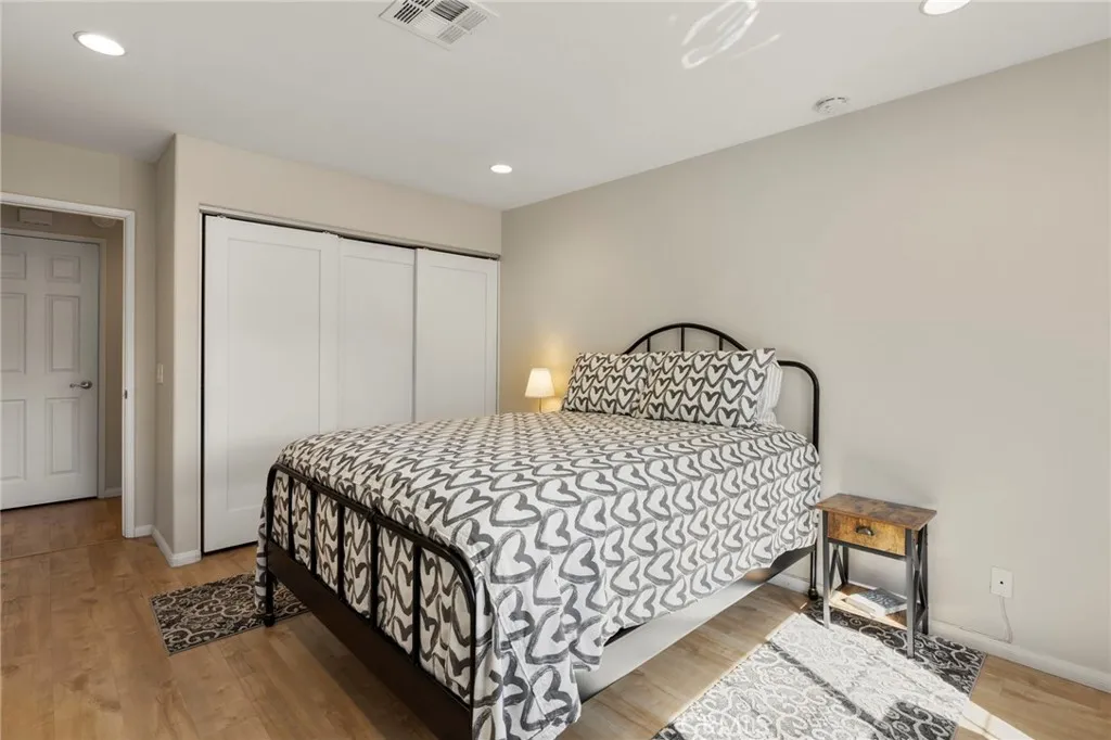 Photo #24: SW26155423 Listing: Photo #24