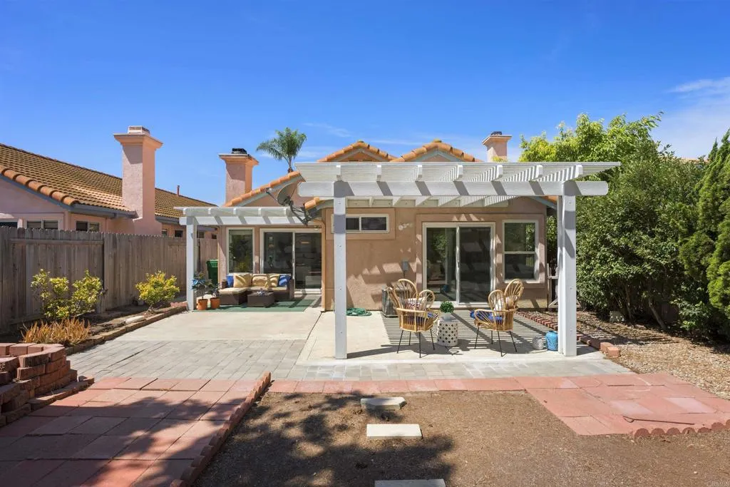 https://cdn.realtyfeed.com/cdn/127/306796249/2cc5542fef2aef43ba0ac838f0b73ff8.webp