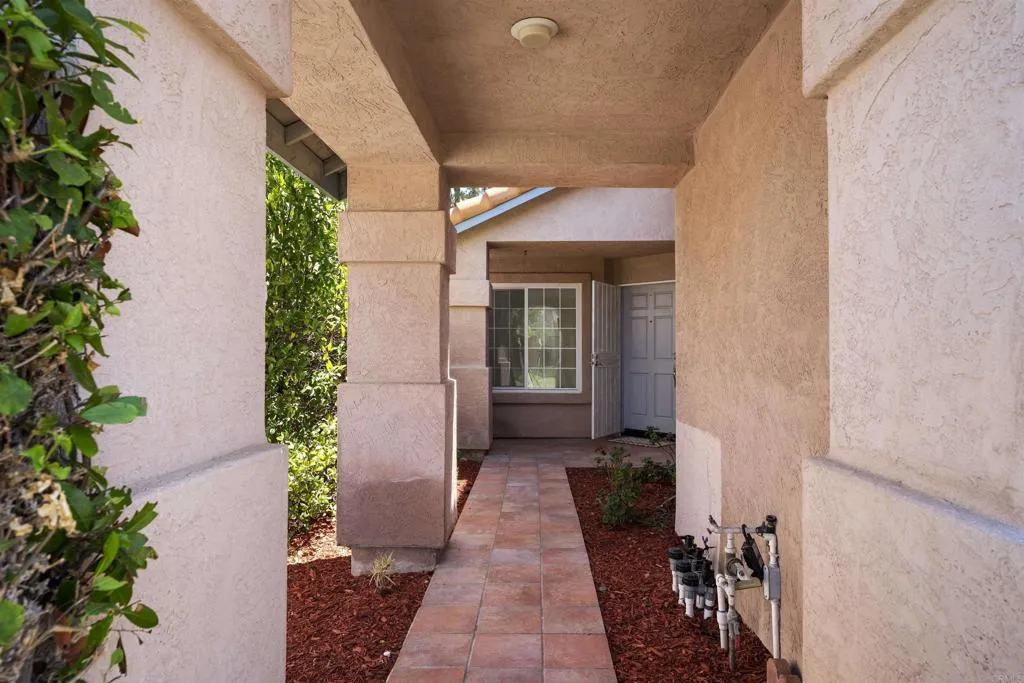 https://cdn.realtyfeed.com/cdn/127/306796249/449f2ddaa7961c2730cf13e8ff5bb6f4.webp