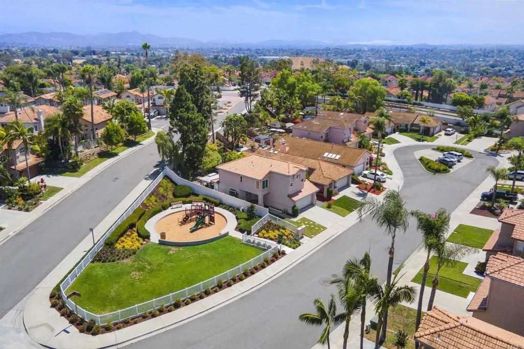https://cdn.realtyfeed.com/cdn/127/306796249/72ef04be8242d04f862fb23d7dcbd3cc.webp