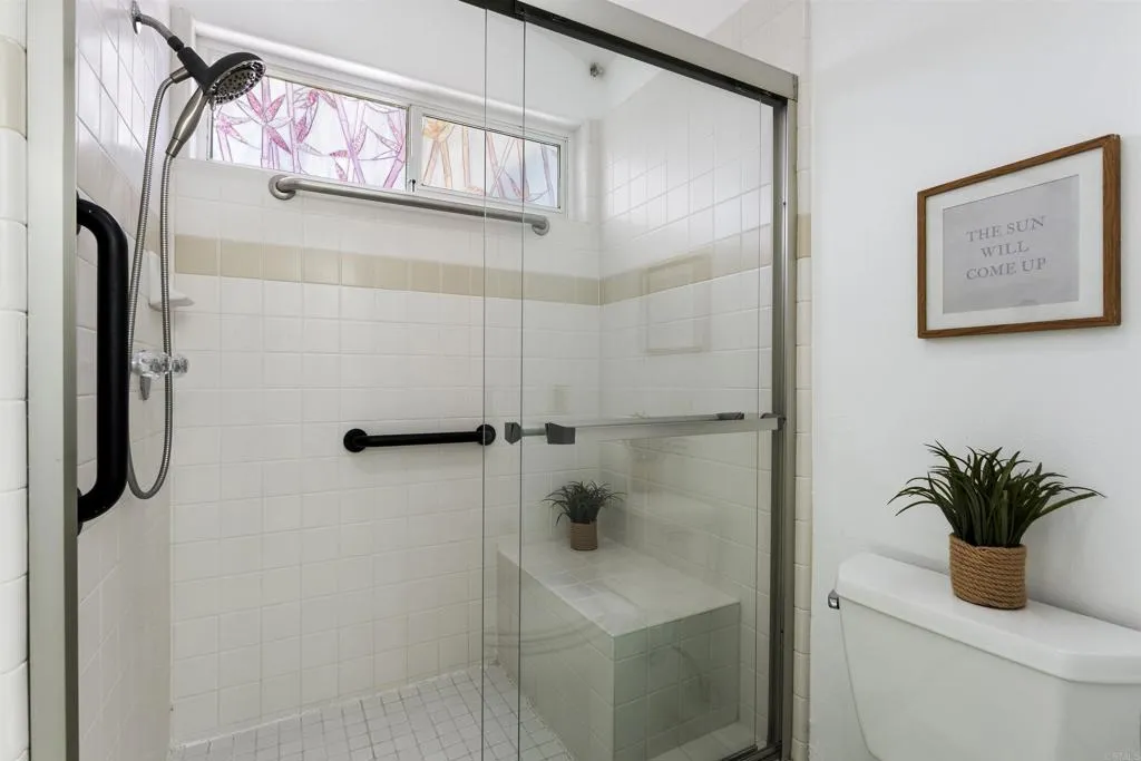 https://cdn.realtyfeed.com/cdn/127/306796249/94e1bbf2f4869cc74e094ef257d15431.webp