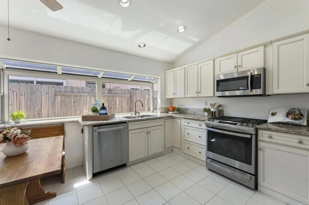 https://cdn.realtyfeed.com/cdn/127/306796249/d8d49e53d39216d3203325cca2dfbda1.webp