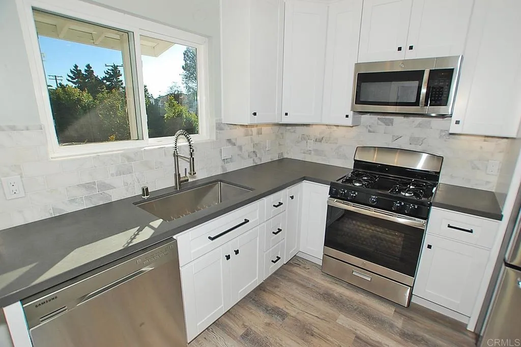 https://cdn.realtyfeed.com/cdn/127/306796265/231aff9935d8e27544cf52d2da21be9b.webp
