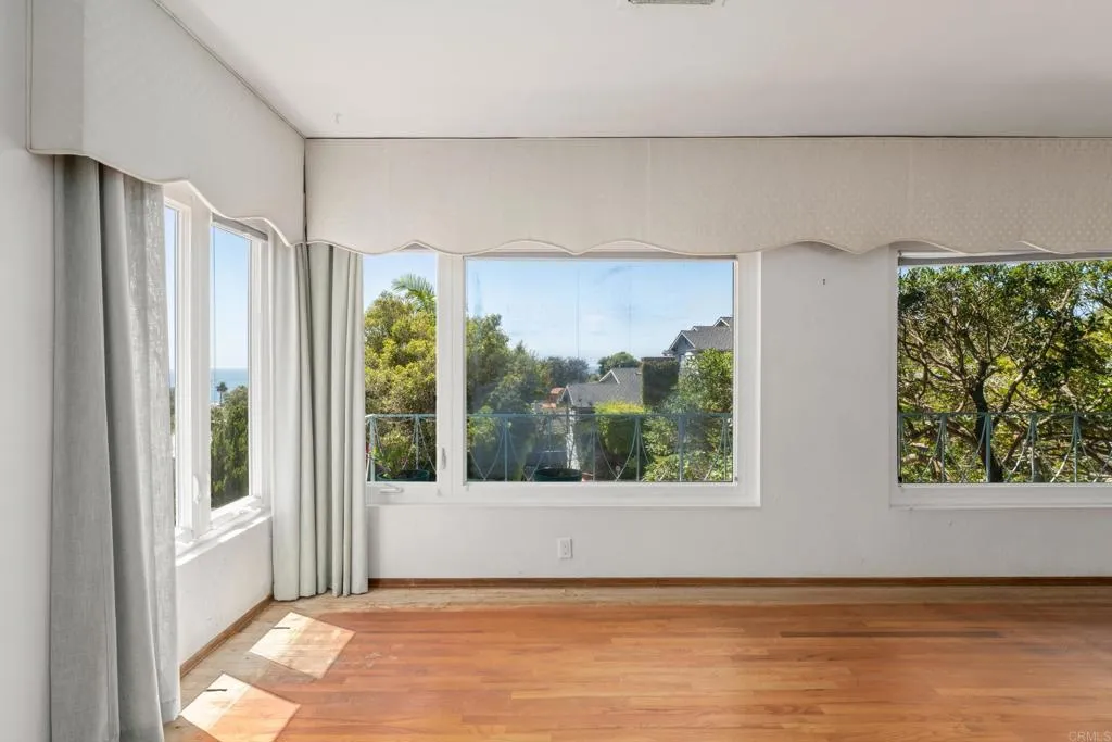 https://cdn.realtyfeed.com/cdn/127/306796399/02af5a470240d25352fc43ff1328eed4.webp