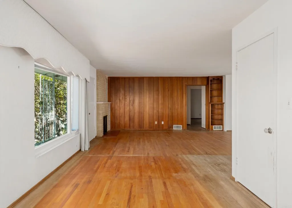 https://cdn.realtyfeed.com/cdn/127/306796399/0b0c2fa5ed086863291dfd404eafc823.webp