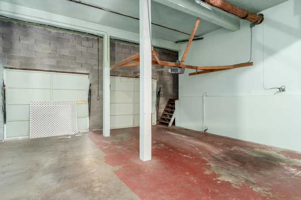 https://cdn.realtyfeed.com/cdn/127/306796399/21abc3f282205676c9bb59d2e2c1b92f.webp