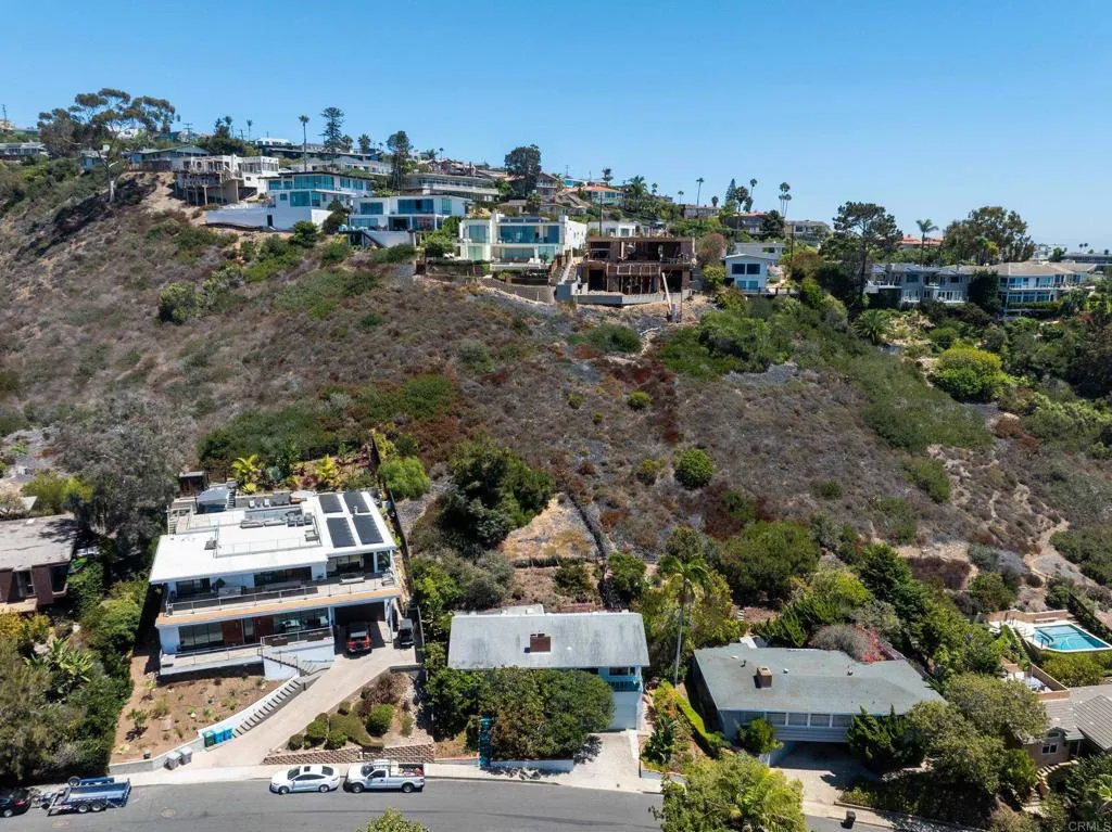 https://cdn.realtyfeed.com/cdn/127/306796399/56745dc6d99750e1a712b23b7664d8ba.webp