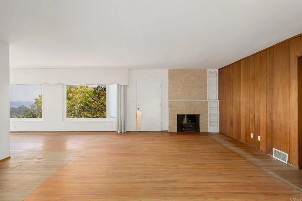 https://cdn.realtyfeed.com/cdn/127/306796399/6808e708bcdce44b2e5e615182120057.webp