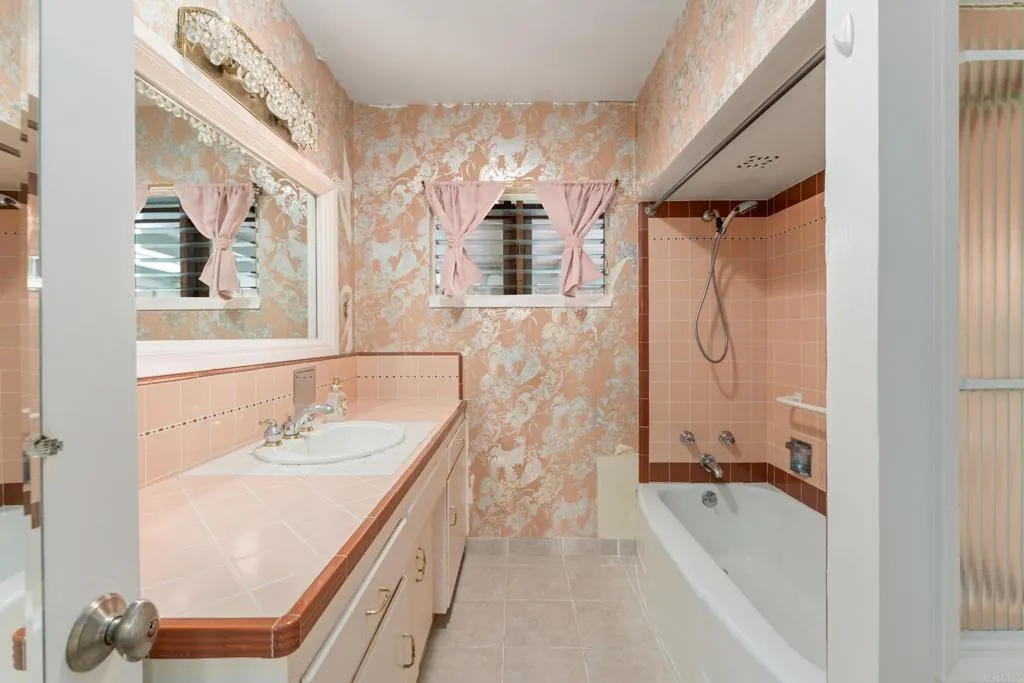 https://cdn.realtyfeed.com/cdn/127/306796399/7b5103848a523af1fba81c55ddca300d.webp