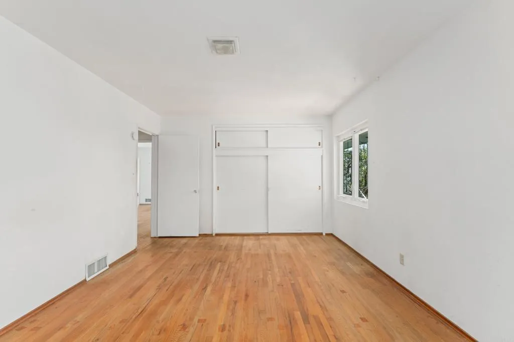 https://cdn.realtyfeed.com/cdn/127/306796399/839270b36db4f48638b930a7b0bdc36b.webp