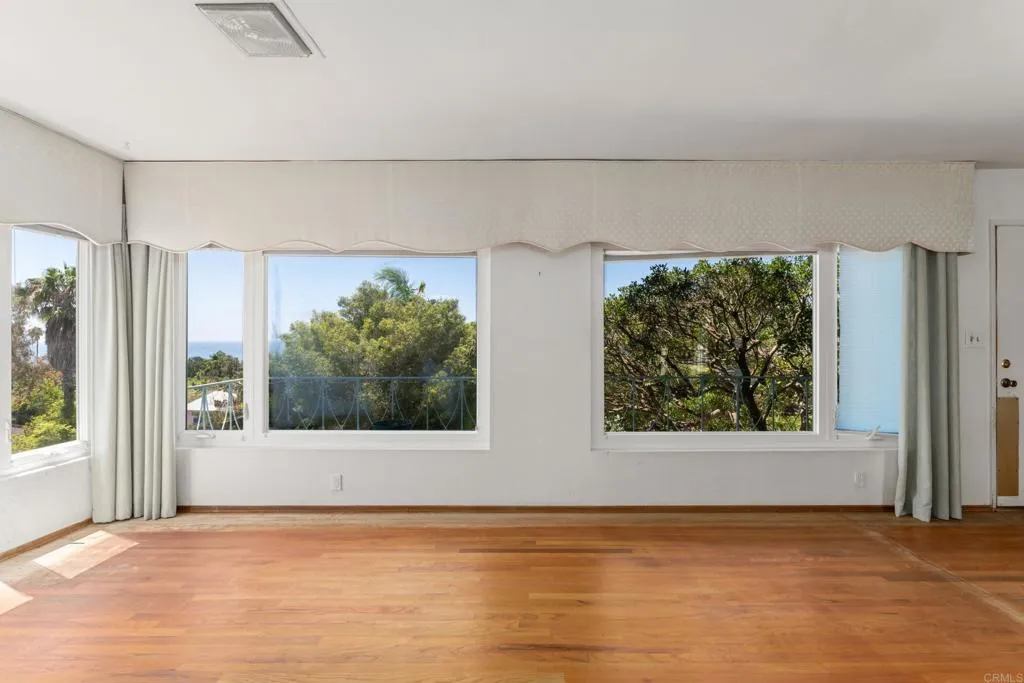 5825 Folsom Dr, La Jolla, CA 92037 - Photo 5 of 47, La Jolla, CA