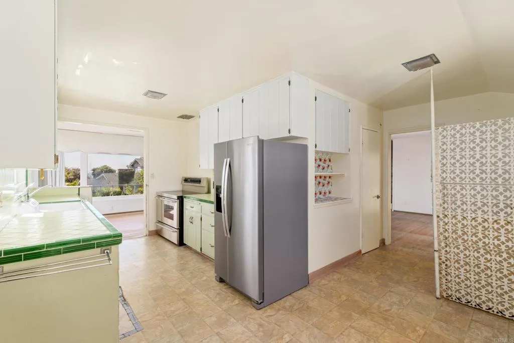 https://cdn.realtyfeed.com/cdn/127/306796399/928a6c2d9f0882f04f6101d60e3dd232.webp