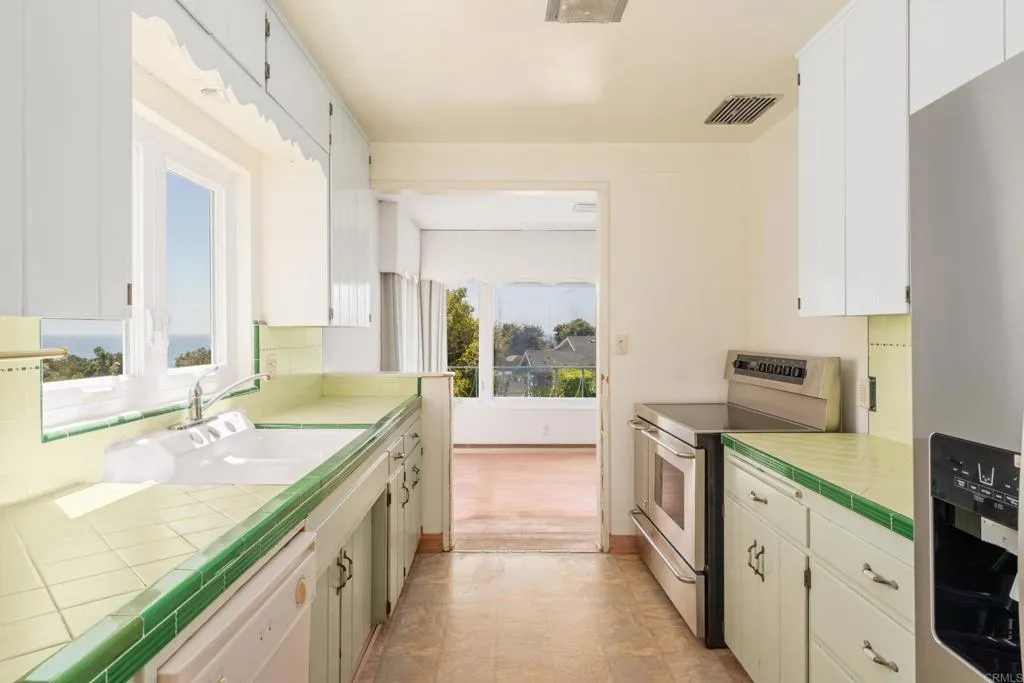 https://cdn.realtyfeed.com/cdn/127/306796399/c45a1da0a927dbc120f0275e95946023.webp