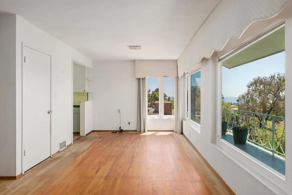 https://cdn.realtyfeed.com/cdn/127/306796399/d83c20bae3687a343f2195bde0a8ed22.webp