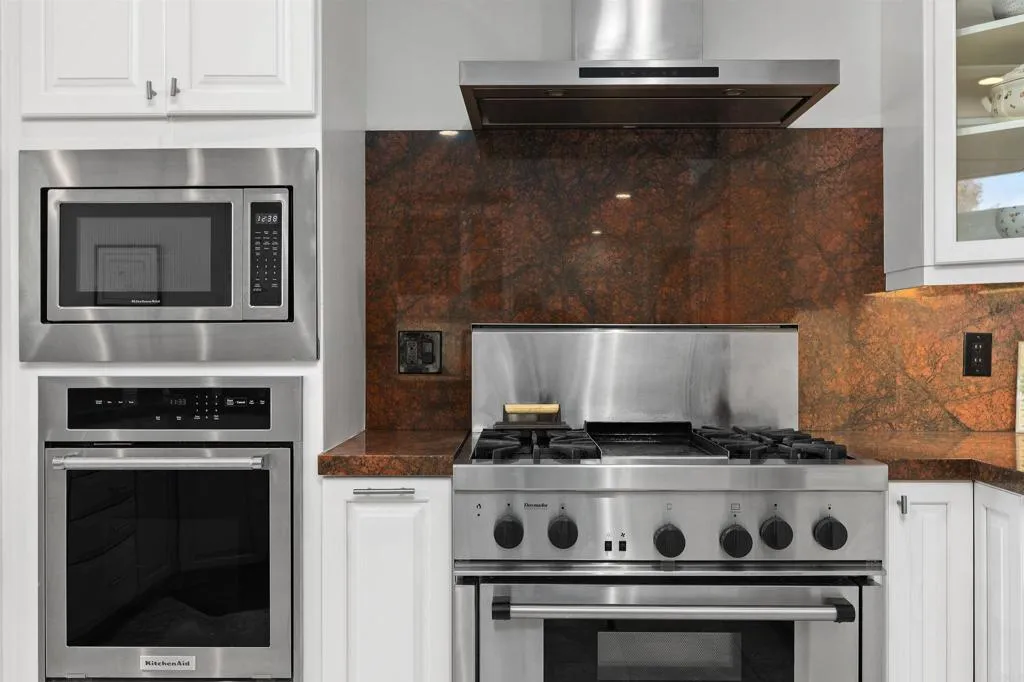 https://cdn.realtyfeed.com/cdn/127/306796441/37c59694a2c0b5432d1778976687296a.webp