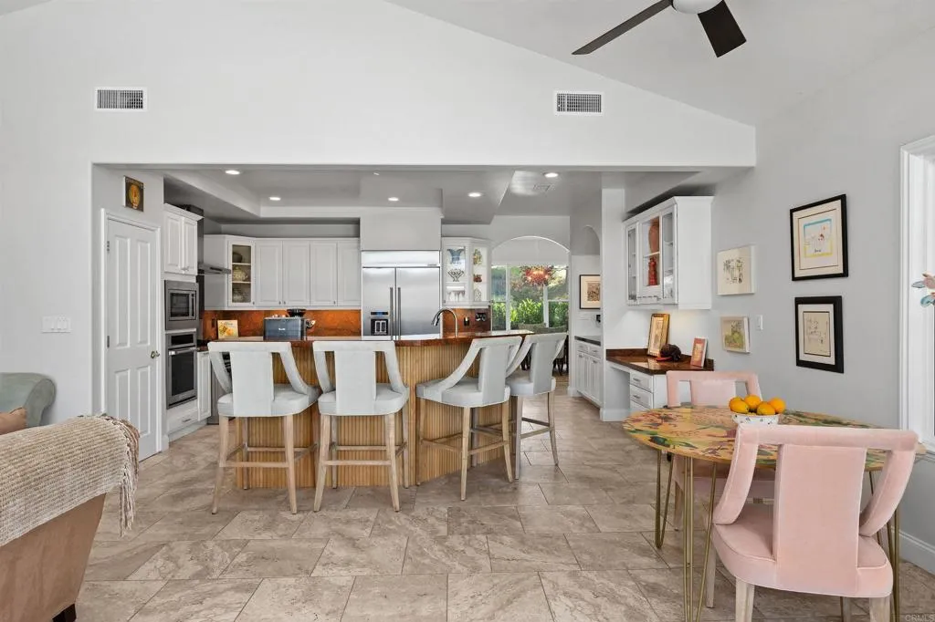 https://cdn.realtyfeed.com/cdn/127/306796441/38e4437512f7d6f328cc87abcb7b9d08.webp