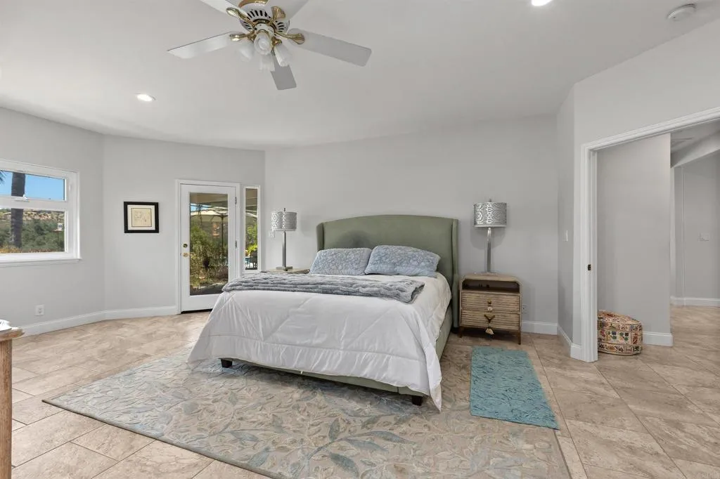 https://cdn.realtyfeed.com/cdn/127/306796441/3fbe1e10c578db0ddf85596ede5f7e2c.webp