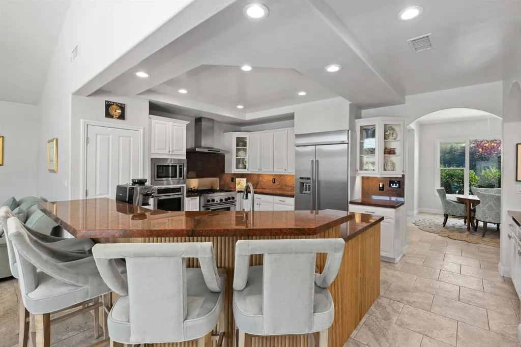 https://cdn.realtyfeed.com/cdn/127/306796441/e08adae502f2ffa6507910fc4a38f6e9.webp