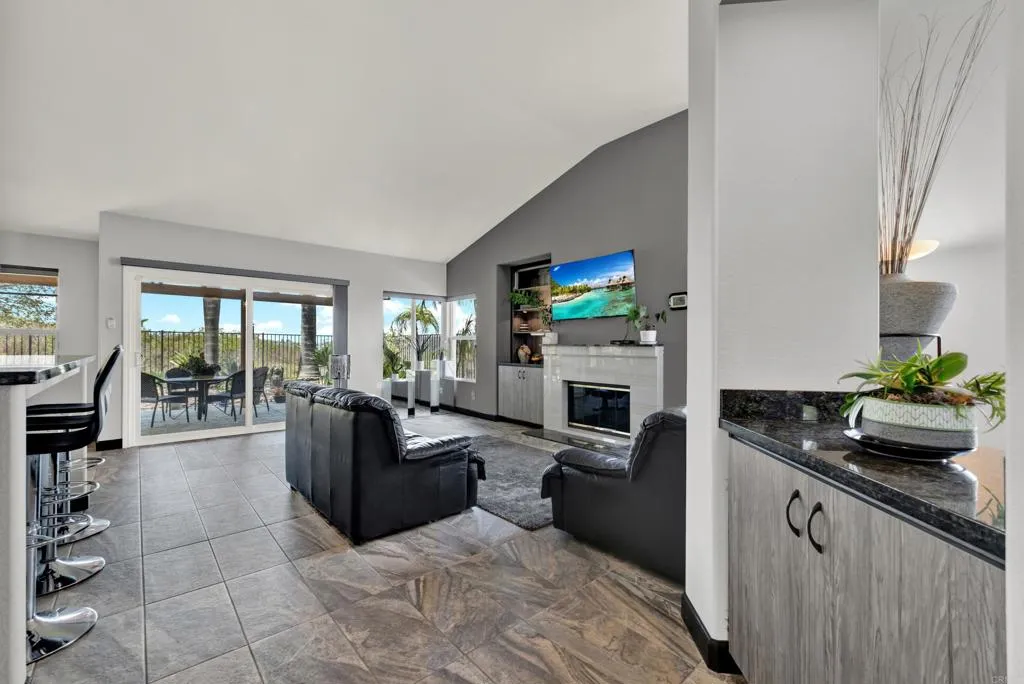 https://cdn.realtyfeed.com/cdn/127/306796486/03b8e534c5bb087c541f9a55ee35be64.webp