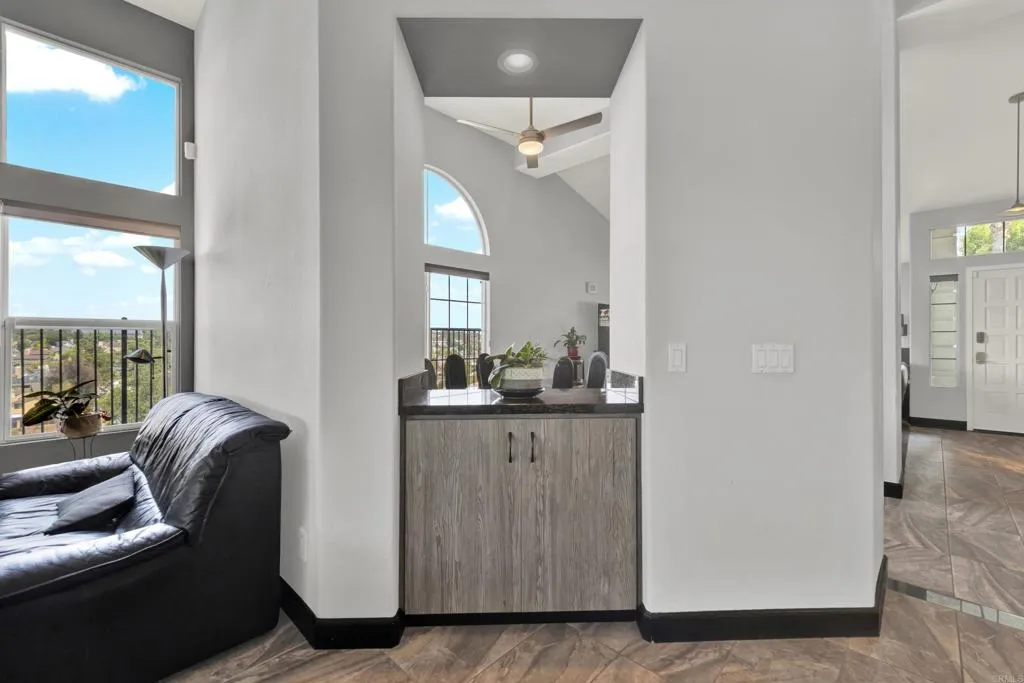 https://cdn.realtyfeed.com/cdn/127/306796486/105e18073e12b63cd15cafd4279c6d5f.webp