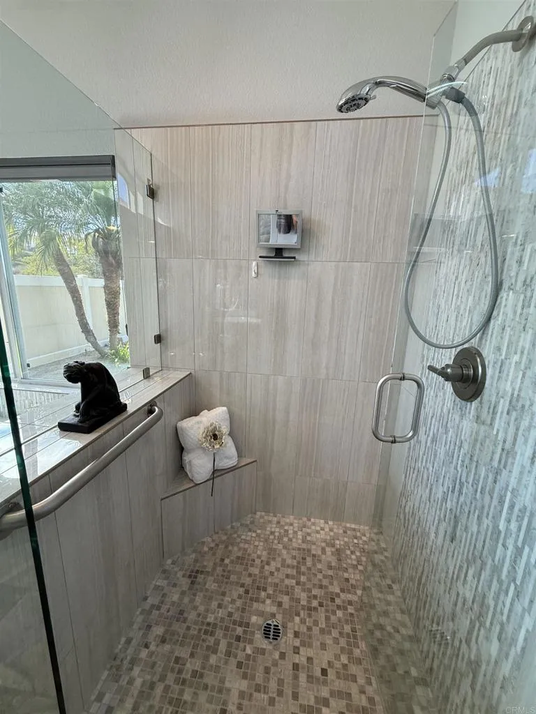 https://cdn.realtyfeed.com/cdn/127/306796486/2934e9302cfb70003df99cd6aa8b1f41.webp