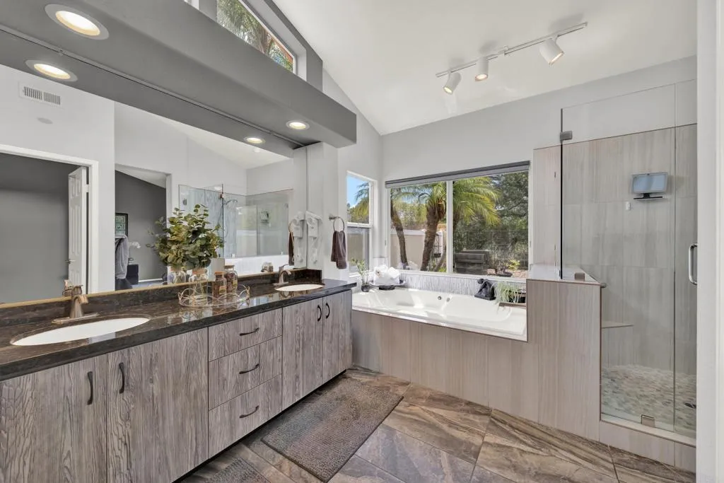 https://cdn.realtyfeed.com/cdn/127/306796486/3fa124f98aceb8d48a41131627c22dec.webp