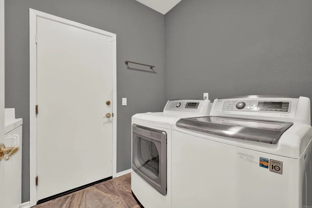 https://cdn.realtyfeed.com/cdn/127/306796486/4d5ce38bdc2ceb259ee4052aa3a4030a.webp