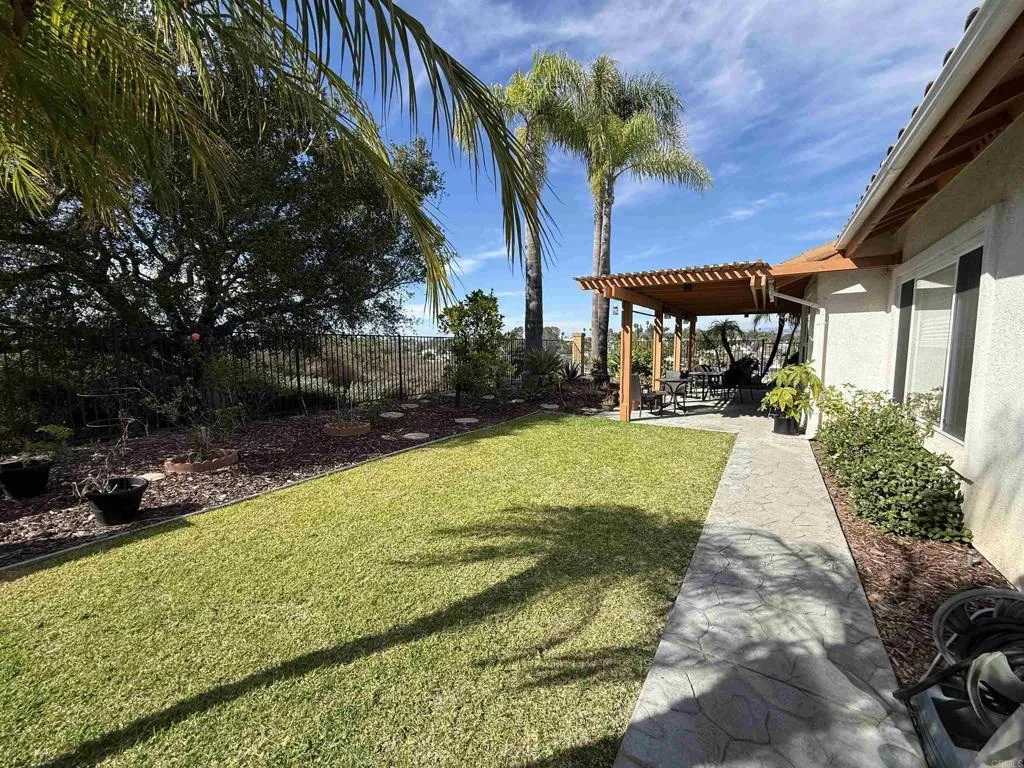 https://cdn.realtyfeed.com/cdn/127/306796486/5b51d48d0693464743be4bde183b1311.webp