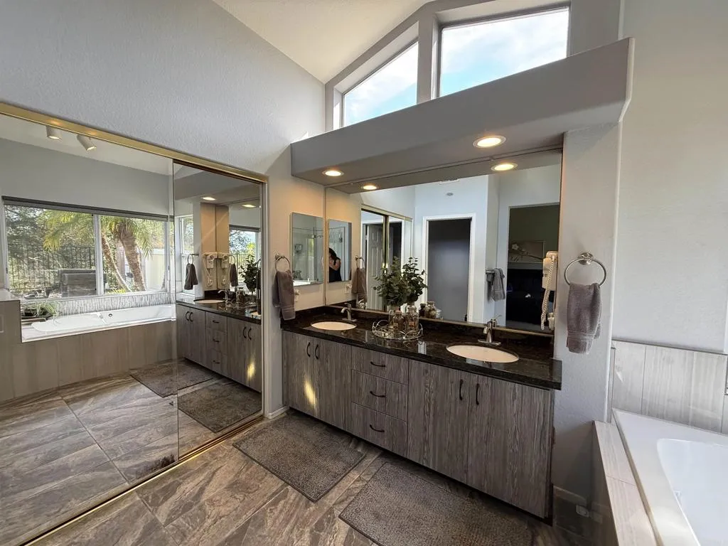 https://cdn.realtyfeed.com/cdn/127/306796486/64c684b749f33cee8bb6b705485485e4.webp