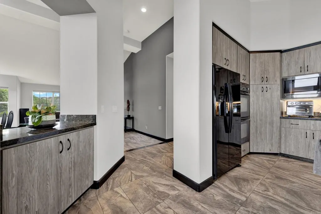 https://cdn.realtyfeed.com/cdn/127/306796486/65dae9c41606c28f96ab0446ffc341a0.webp