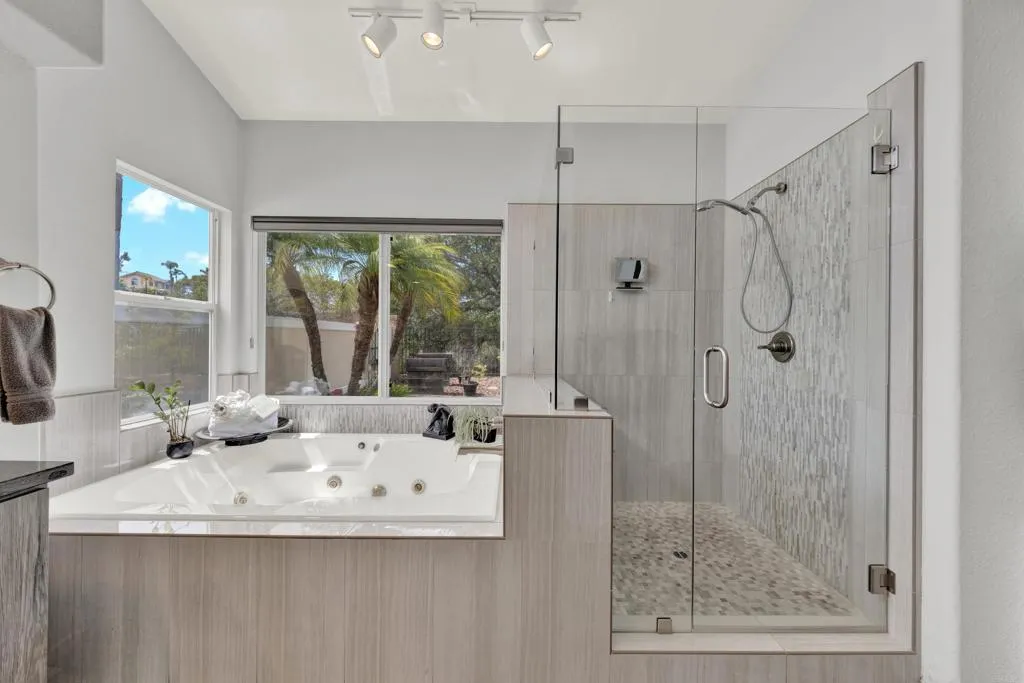 https://cdn.realtyfeed.com/cdn/127/306796486/7c459426294e49380c2b0e3423a42d0b.webp
