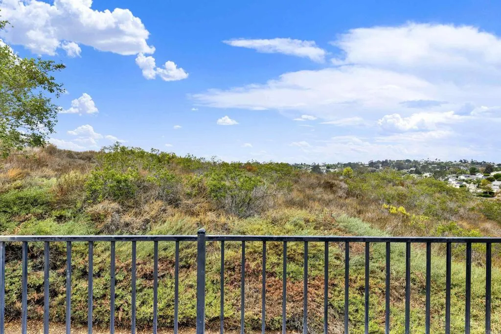 https://cdn.realtyfeed.com/cdn/127/306796486/9caa2454e36492597ee8c1f623d8c983.webp