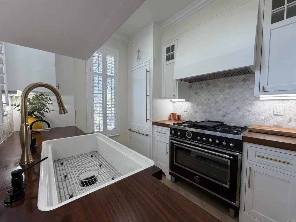 3602 Bernwood Place Unit 6, San Diego, CA 92130 - Photo 5 of 30, San Diego, CA