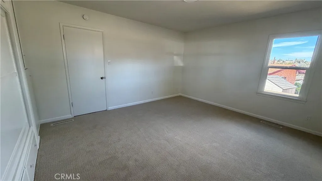 https://cdn.realtyfeed.com/cdn/127/306796510/d4f2ee6cbbbe75a49dd7fbc10e0fc18a.webp