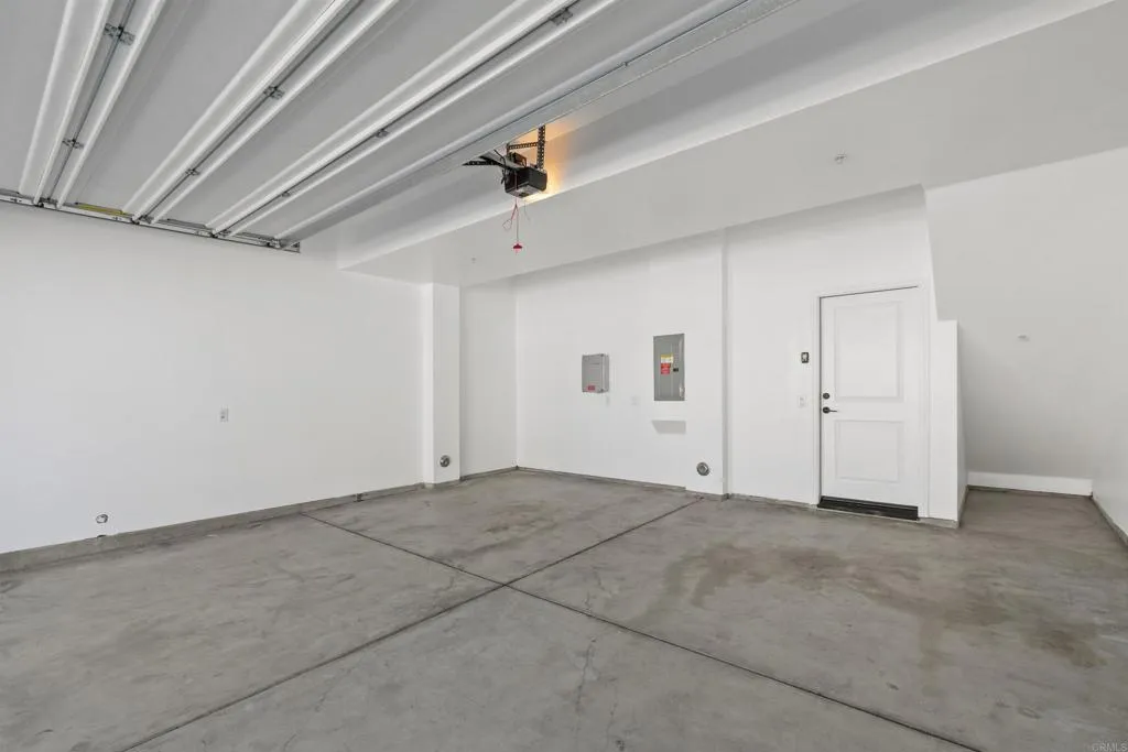 https://cdn.realtyfeed.com/cdn/127/306796511/1bed7c5e032ae899c40c388f05acb30e.webp