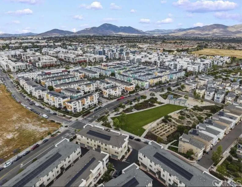 https://cdn.realtyfeed.com/cdn/127/306796511/4788f1db98b27a06dc239522e2ec5d72.webp