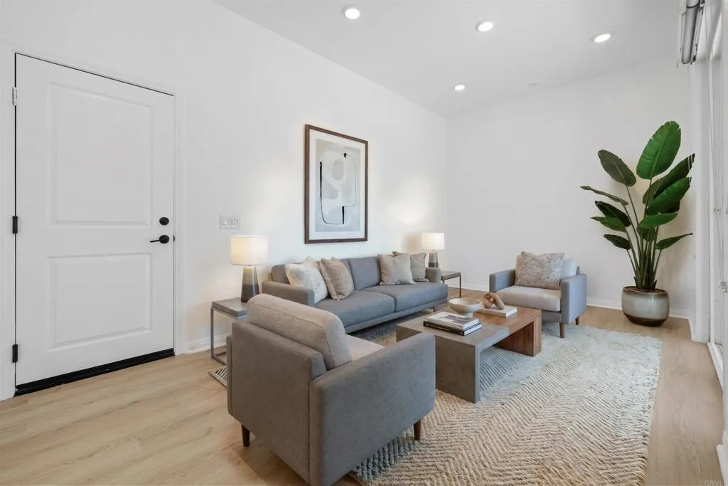 https://cdn.realtyfeed.com/cdn/127/306796511/4b5014ea2a99070fa6f50f880c2ddd87.webp